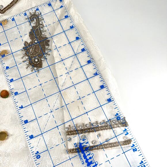 Boys White Sherwani Jacket Beaded Embroidery Gold Buttons 14" Chest - Picture 4 of 16